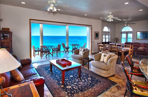 Kahaluu Bay House | Hale Honu - Spectacular Oceanfront Home w/ central A/C Wading Pool & Hottub