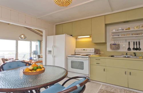 Honaunau-Napoopoo Cottage | Hale Koa Studio in Captain Cook Sleeps two adult guests
