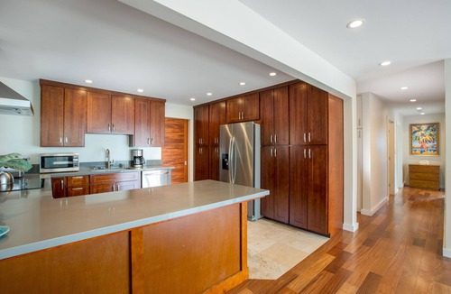 Portlock House | Hale Maunalua hillside hideaway with ocean views & pool - walk to Hanauma Bay