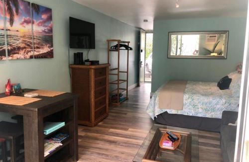 Historic Kailua Village Apartment | Hale Moana, Unit #110 Kona Islander Inn