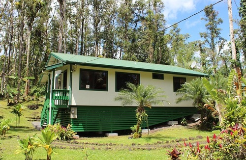 Nanawale Estates House | Hale Ohia Nui Relax in complete privacy in a tropical forest