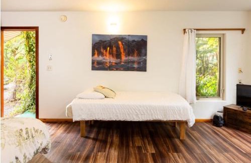 Volcano Cabin | Halema'uma'u- Hale Kumu La'au