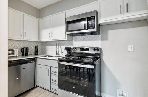 Cumberland Apartment | Halsten at Vinings 3406 Spacious 1 Bed 1 Bath