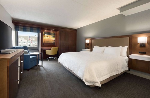 Appleton Hotel | Hampton Inn Appleton-Fox River Mall Area