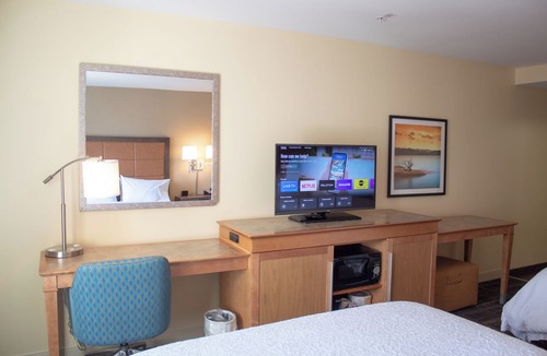 Big Rapids Hotel | Hampton Inn Big Rapids