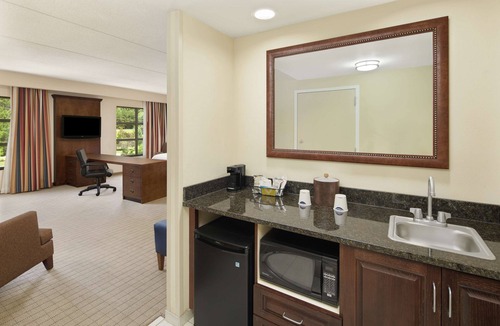 Columbus Hotel | Hampton Inn by Hilton Columbus South Fort Benning