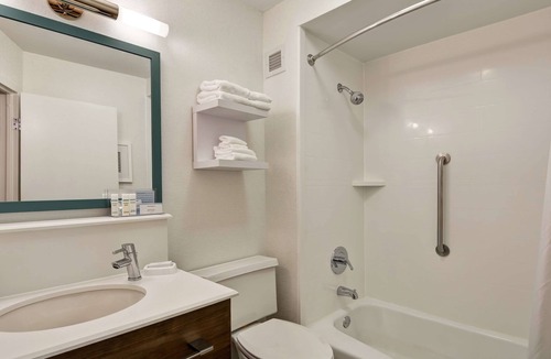 Columbia Hotel | Hampton Inn Columbia-I-26 Airport