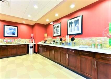 Painted Post Hotel | Hampton Inn Corning-Painted Post, NY
