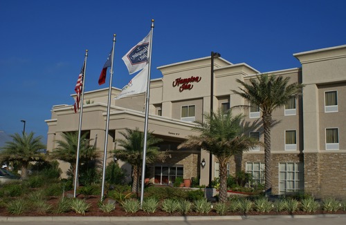 Orange Hotel | Hampton Inn Orange