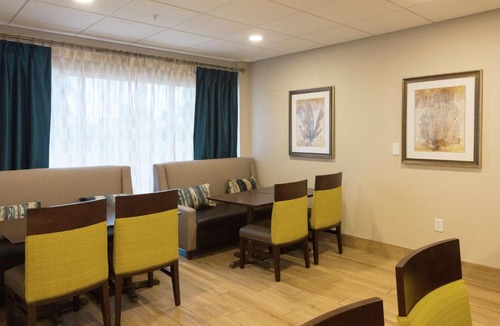 St. Augustine Beach Hotel | Hampton Inn Saint Augustine Beach