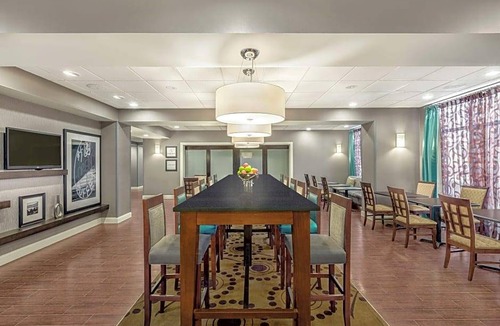 Statesboro Hotel | Hampton Inn Statesboro