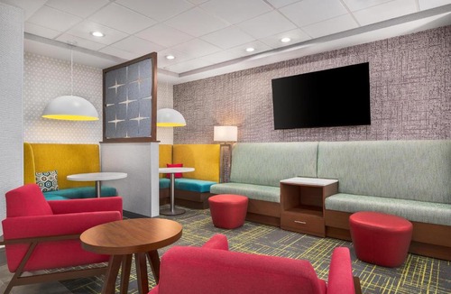 Arrowood Hotel | Hampton Inn & Suites Charlotte Arrowood Rd