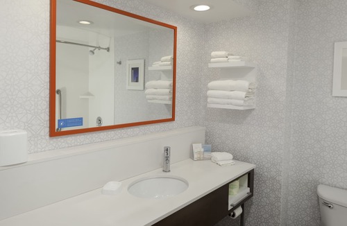 Concord Hotel | Hampton Inn & Suites Concord/Charlotte