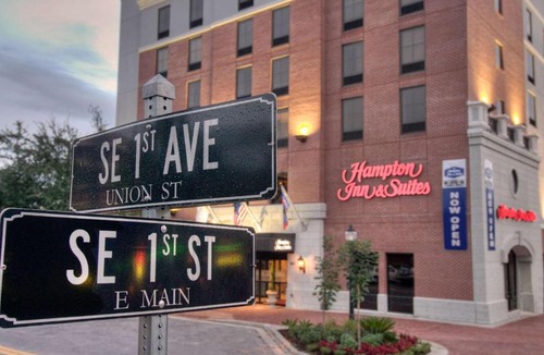 Gainesville Hotel | Hampton Inn & Suites Gainesville Downtown