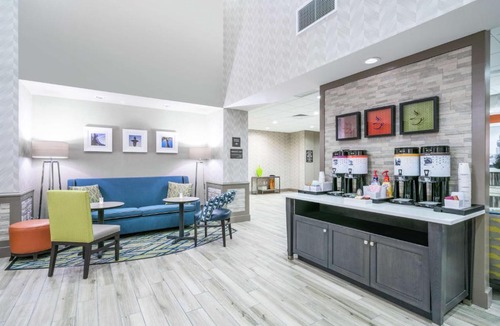 Glenarden Hotel | Hampton Inn & Suites Glenarden/Washington DC