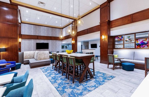 Washington Ave./ Memorial Park Hotel | Hampton Inn & Suites Houston Heights I-10