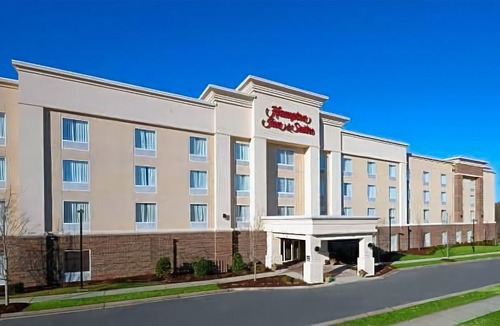 Huntersville Hotel | Hampton Inn & Suites Huntersville