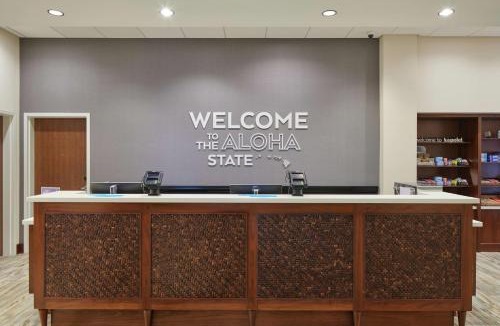 Kapolei Hotel | Hampton Inn & Suites Oahu Kapolei - FREE Parking - No Resort Fee