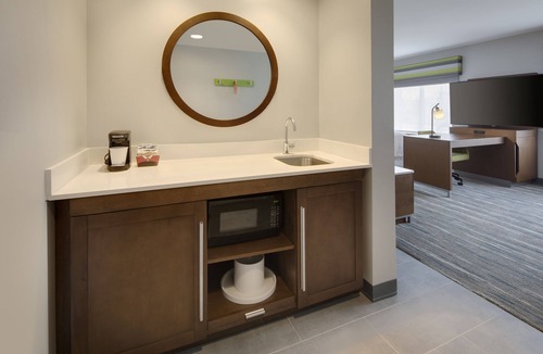 Richmond Hotel | Hampton Inn & Suites Richmond Short Pump