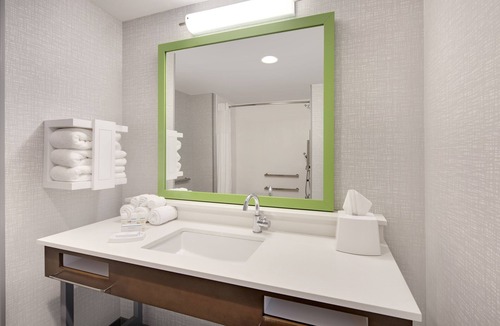 Richmond Hotel | Hampton Inn & Suites Richmond Short Pump