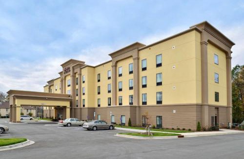 Shelby Hotel | Hampton Inn & Suites Shelby, North Carolina
