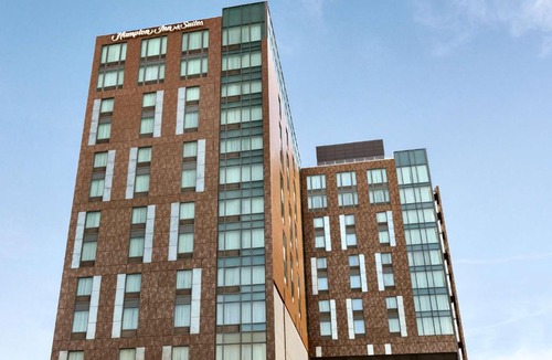 Navy Yard Hotel | Hampton Inn & Suites Washington, D.C. - Navy Yard