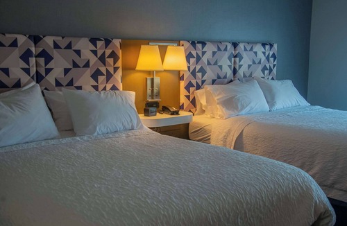 Servia Hotel | Hampton Inn Wabash