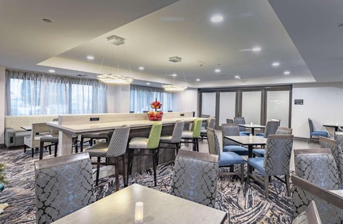 Lacy-Lakeview Hotel | Hampton Inn Waco North