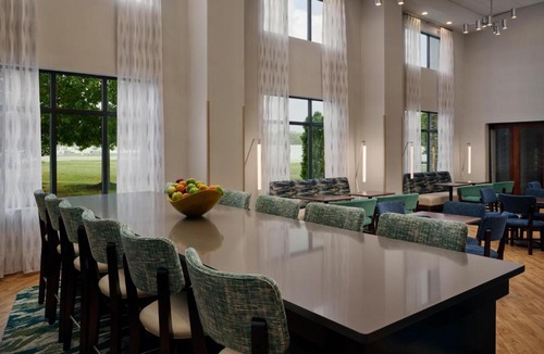 Waynesboro Hotel | Hampton Inn Waynesboro