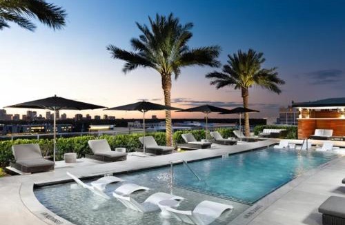 Greenway Plaza-Upper Kirby Apartment | Hanover River Oaks