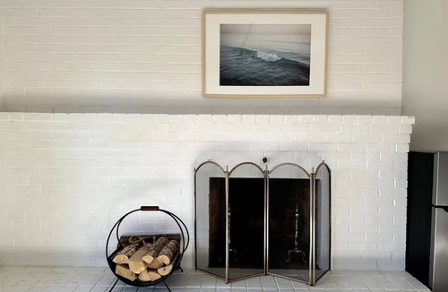 Charlottesville House | Happy Hoos- Walk to UVA Games, Darden & Law School