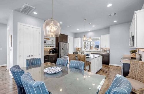Kingsland House | Harbor House Lakefront Luxury w Boat Slip, Pool