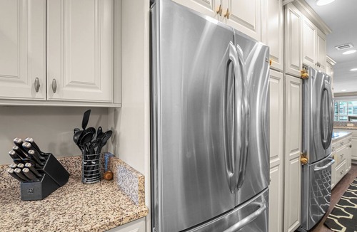 Harbour Town Condo | Harbour Town Marina View Villa | Balcony, Walk to Dining, Shops & Lighthouse in Sea Pines