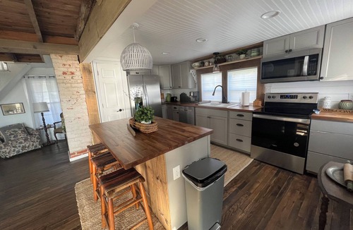 Harkers Island House | Harkers Island Historic Waterfront Cottage Established 1912 Gracie’s Landing