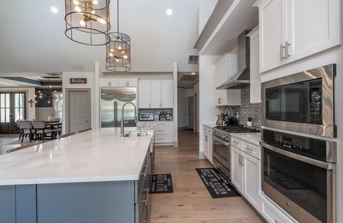 Eatonton House | Harmony Bay Breathtaking Lake View with pool