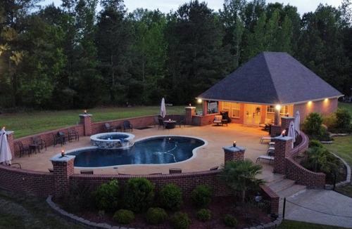 Tougaloo House | Harris Estates is a secluded, peaceful property in Clinton School District.