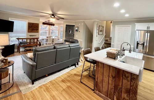 Lavonia House | Hartwell waterfront home -game room, boat slip, firepit, golf cart, pet-friendly