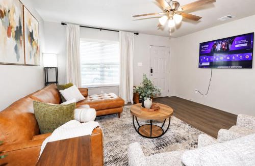Copperas Cove Apartment | Haven on the Hill, Modern 3BR Near Fort Cavazos