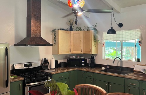 Kapoho House | Hawaii Big Island Tree Top Bungalow Home - access to Jungle!