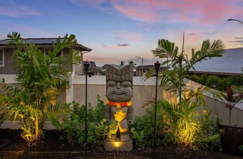 Makaha Valley House | Hawaii Hideout