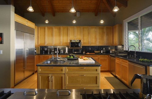 Kalaoa House | Hawaii life luxury coffee farm retreat