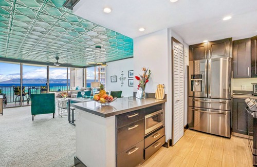 Kahana Condo | Hawaii Life Rentals - Kahana Ocean Front