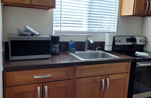 Makaha Apartment | Hawaii Studio directly across the street from the Ocean in the west side!