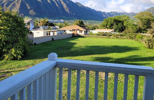 Makaha Apartment | Hawaii Studio directly across the street from the Ocean in the west side!