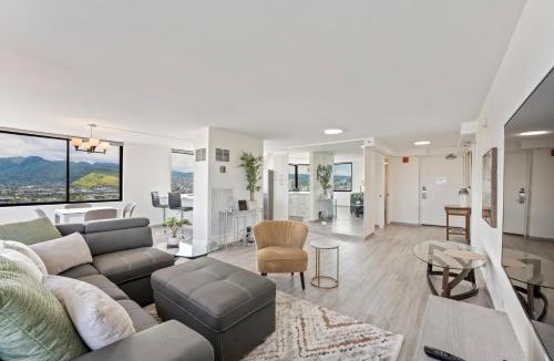 Waikiki Apartment | Hawaiian Monarch Penthouse 104 by Hawaii Ocean Club