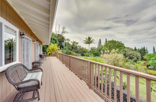 Papa House | Hawaiian Retreat with Ocean Views in Captain Cook!
