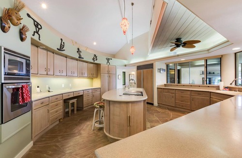 Kahaluu-Keauhou House | 🏖️Hawaiian Upscale Estate | AC & Private Amenities | Ocean View!