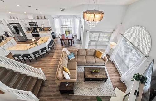 Sandalwood House | Hawkins Cove Hideaway - Serene Waterfront Retreat