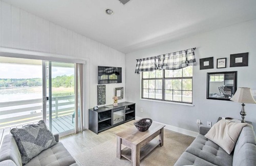 Edgar House | Hawthorne Hideaway w/Waterfront Fire Pit!
