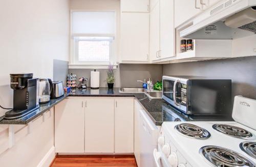 Old Town Alexandria House | HEART of OLD TOWN Historic 2 BR Walk to KING ST